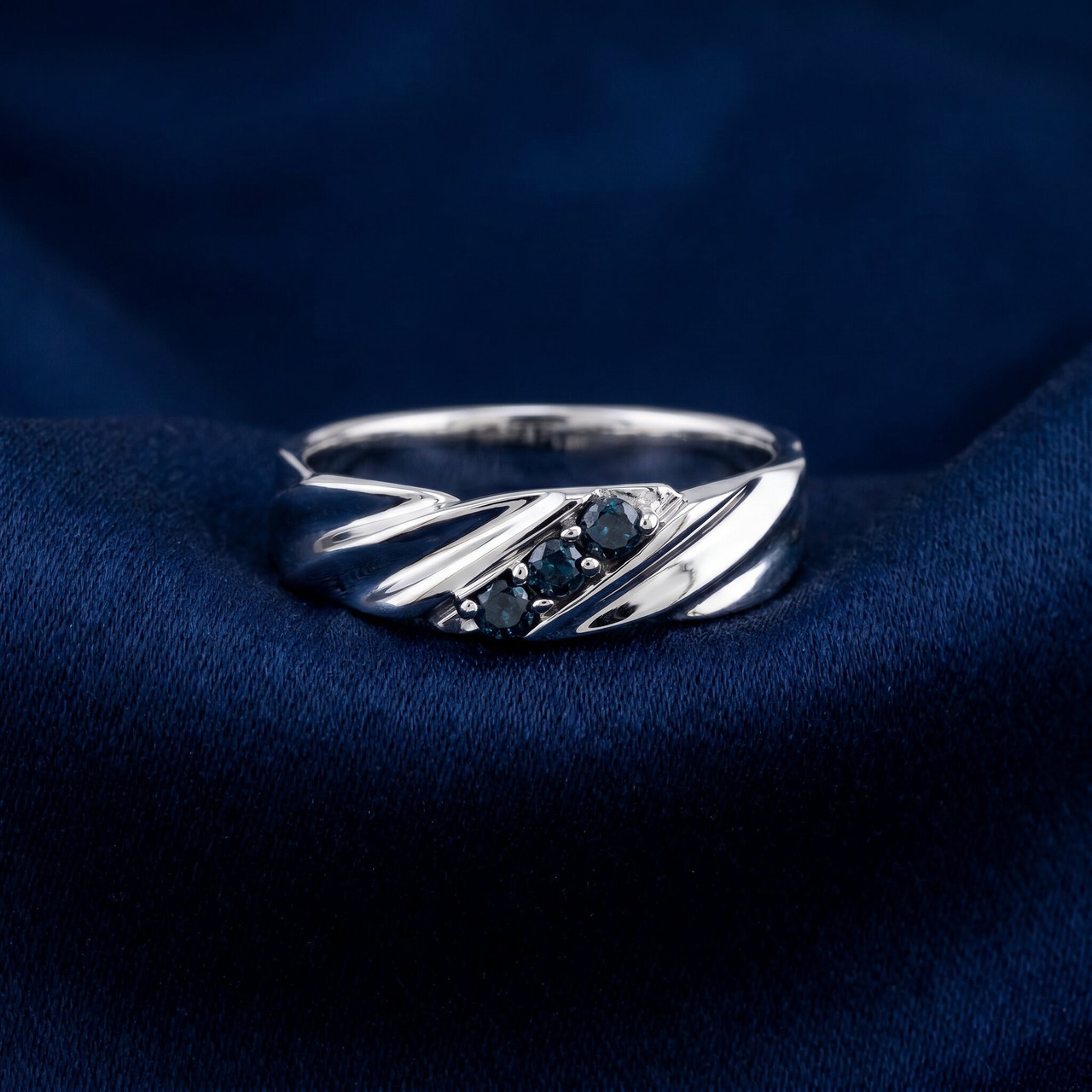 1/10ct Treated Blue Diamond Mens Three Stone Wedding Ring 14K White Gold (Blue, I1)