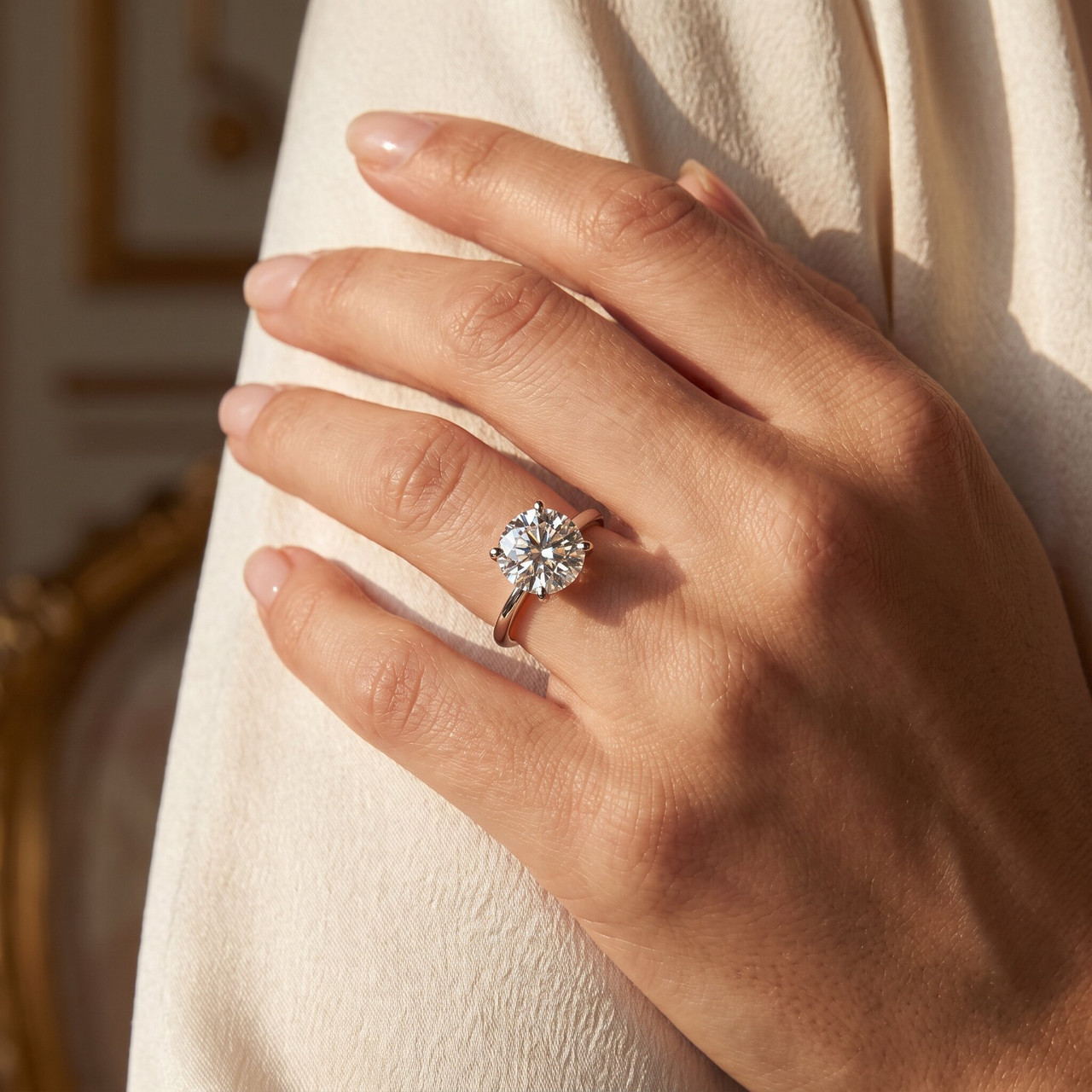 Certified 2.60Ct Solitaire Diamond Engagement Ring Gold or Platinum Lab Grown (G-H, VS2-SI1)