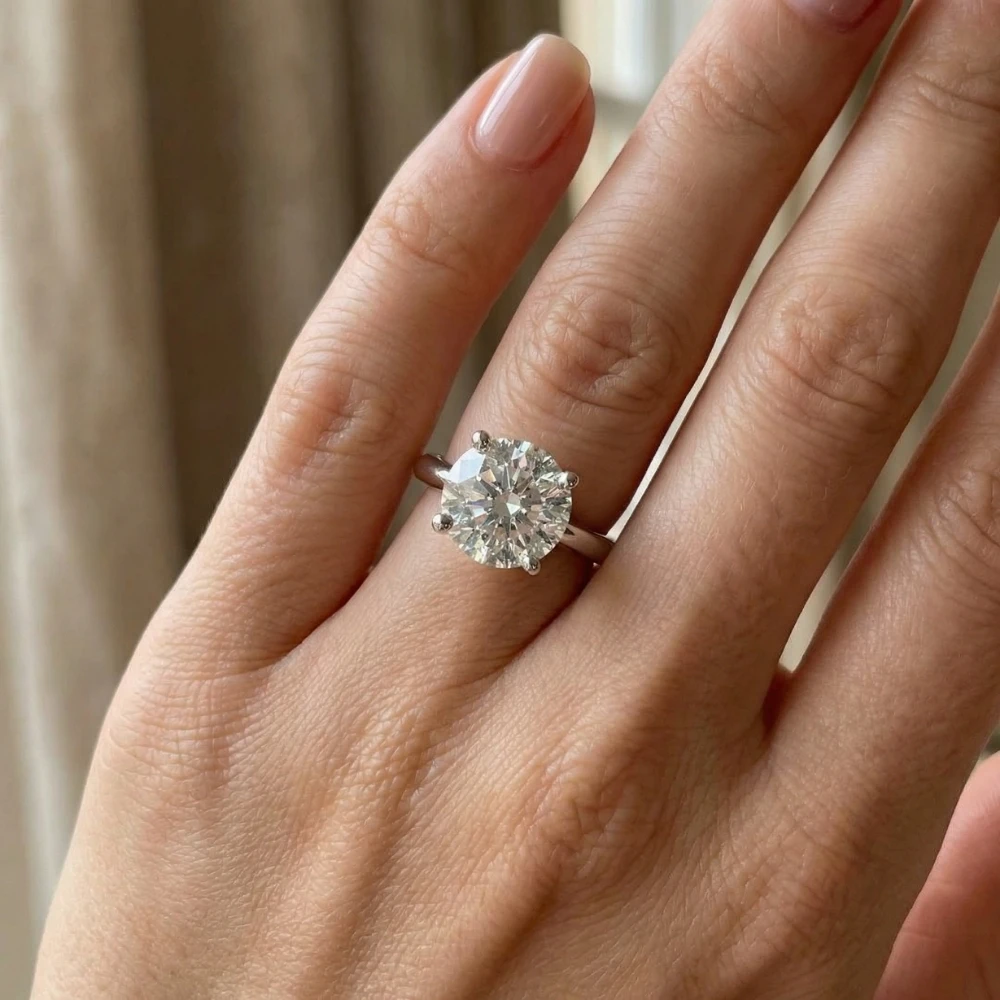 Certified 2.60Ct Solitaire Diamond Engagement Ring Gold or Platinum Lab Grown (G-H, VS2-SI1)