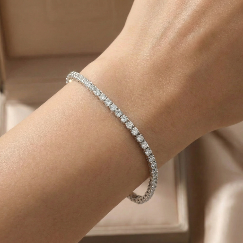 7 TCW 14k White Gold Diamond Round Cut Tennis Bracelet (F-G, VS)