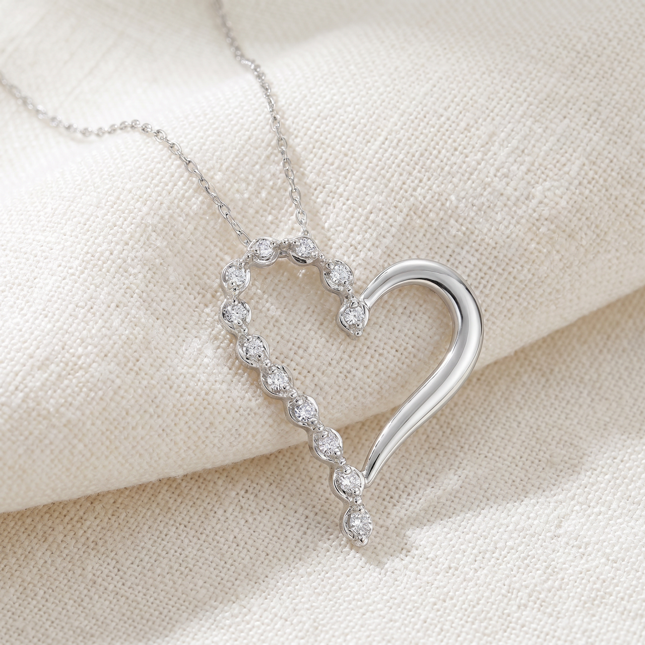 Diamond Heart Pendant Gold Necklace Lab Grown 18" (F-G, VS)