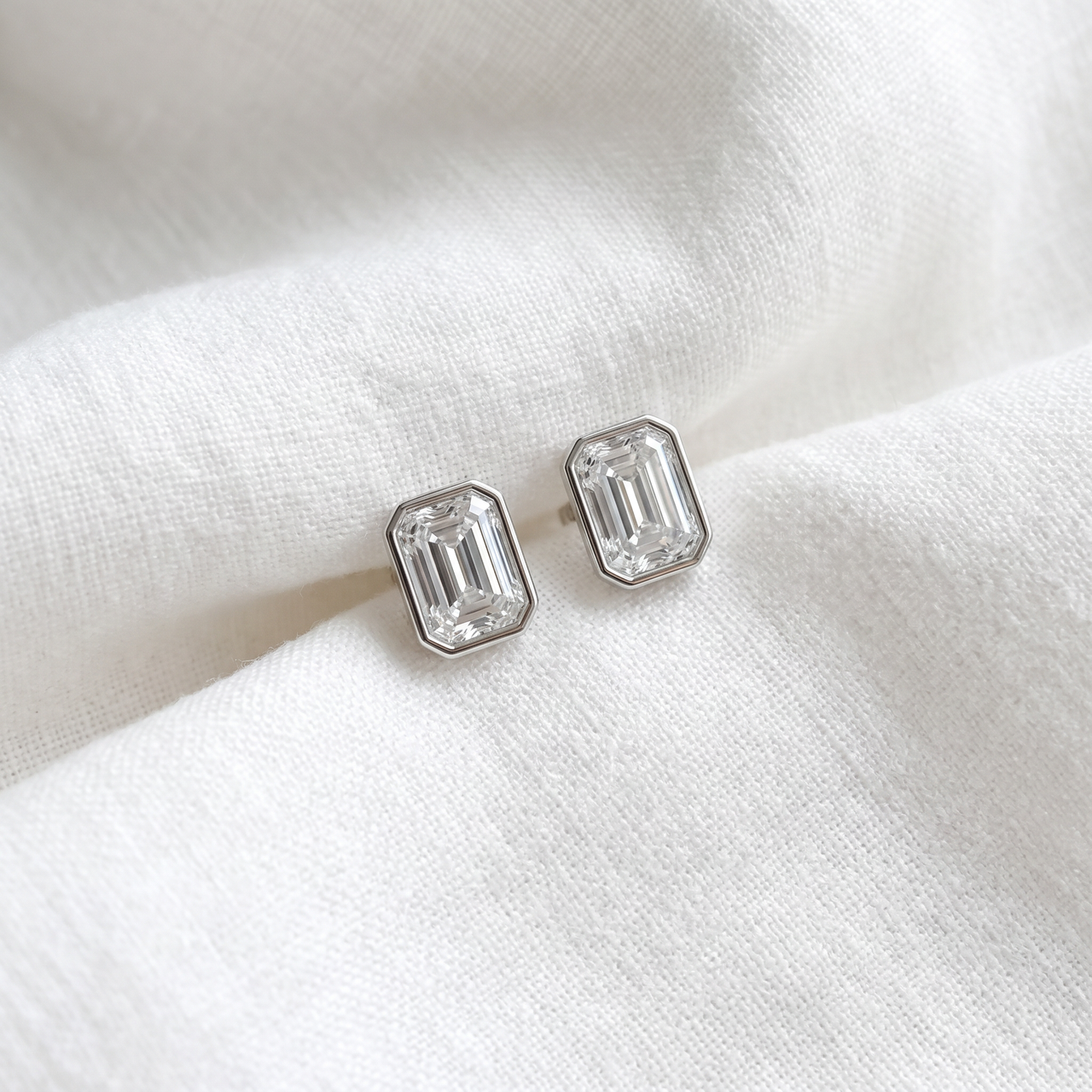 2Ct TW Emerald Cut Bezel Diamond Studs 14k Gold Lab Grown Earrings (F-G, VS)