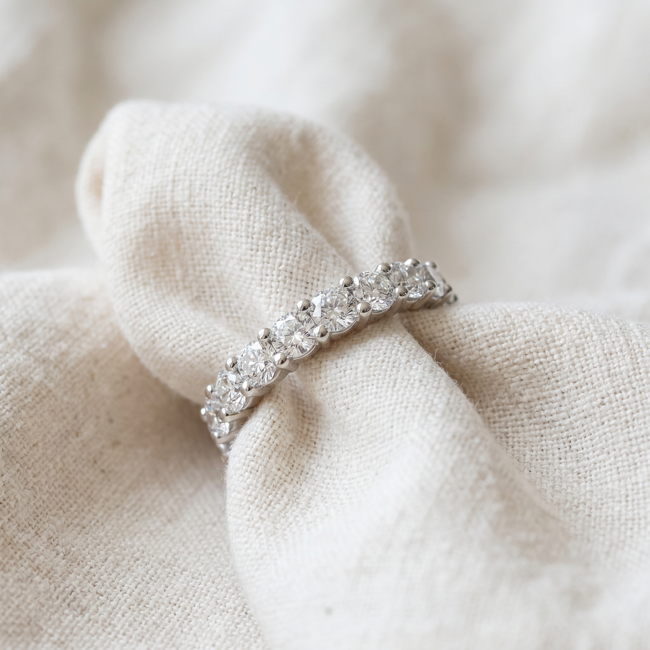1Ct TW Diamond Common Prong Stackable Wedding Ring 14k Gold/Platinum Lab Grown (E-F, VS)