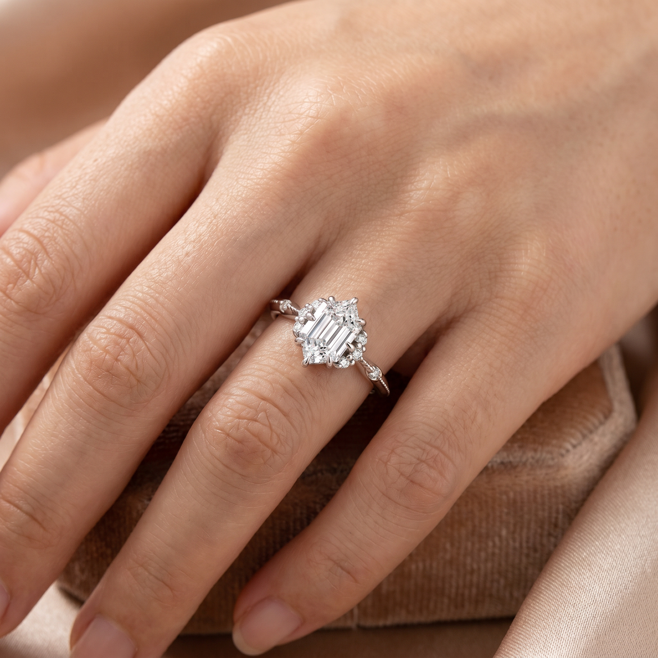 Certified 1 1/3Ct Elongated Hexagon Diamond Engagement Ring 14k Gold Lab Grown (D-E, VS)