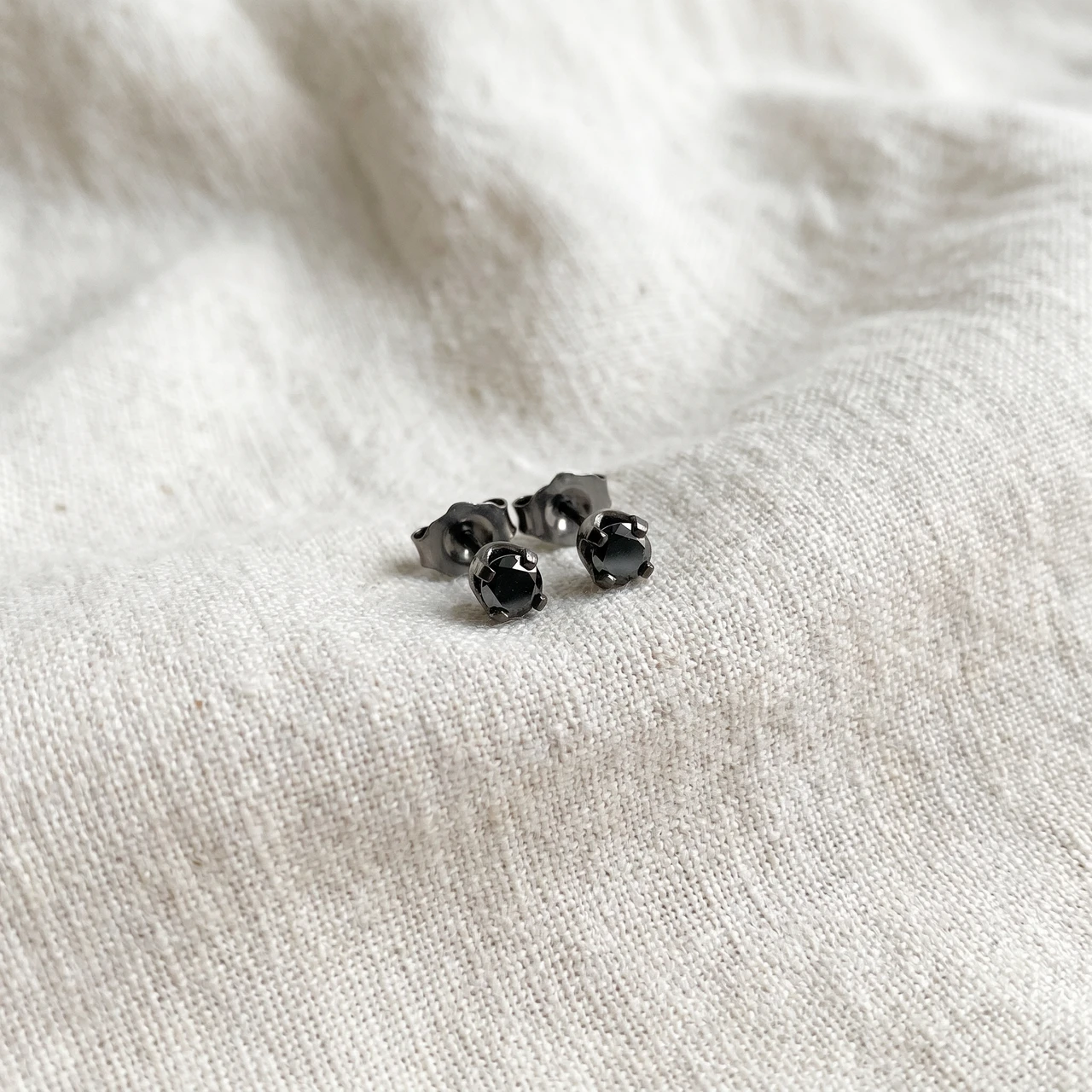 1/3ct Black Diamond Studs 14K White Gold (Black, I2-I3)