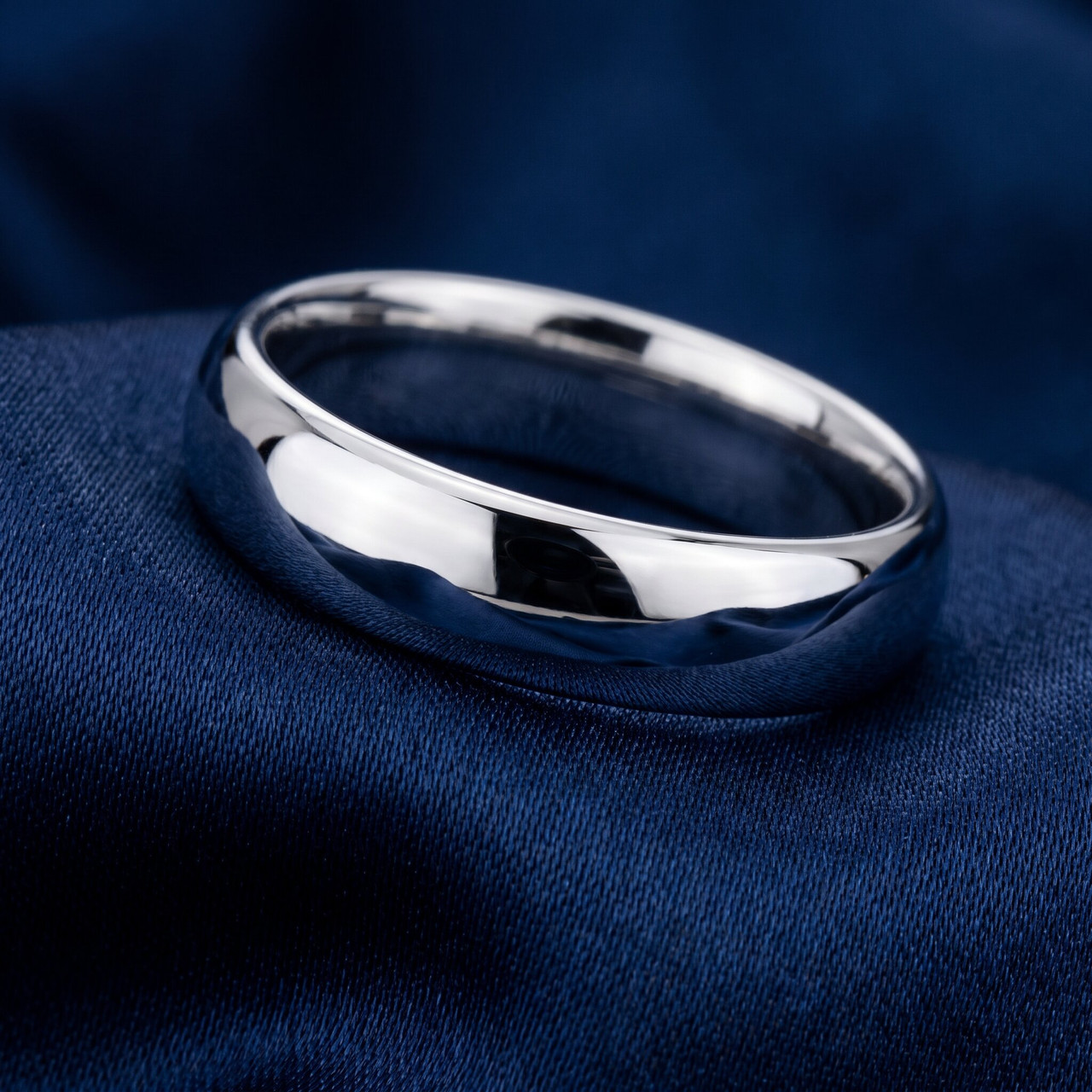 5mm Plain Polished Platinum Comfort Wedding Ring
