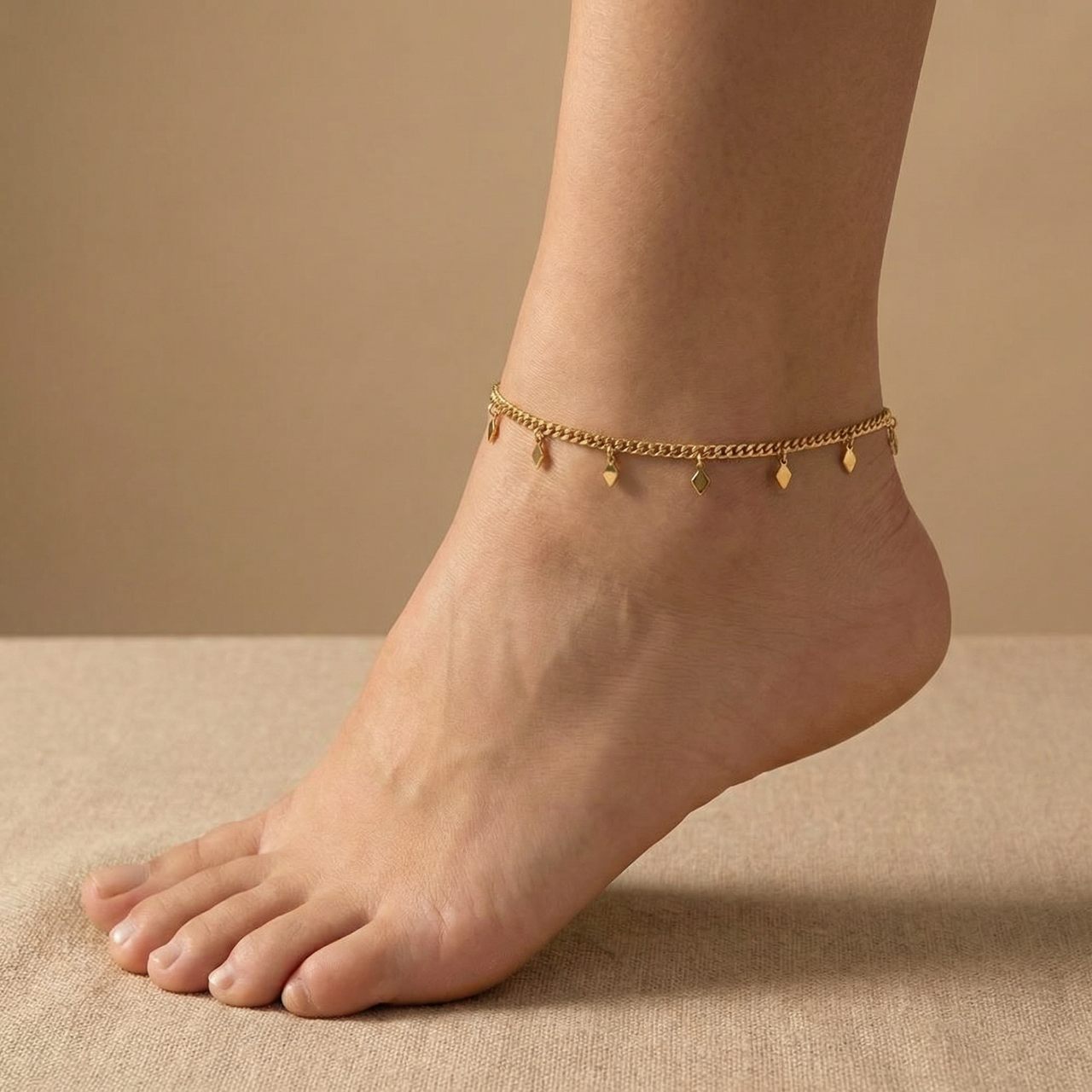 Sabrina Anklet 4mm Curb Chain 10" Lobster Clasp 18k Plated Yellow gold