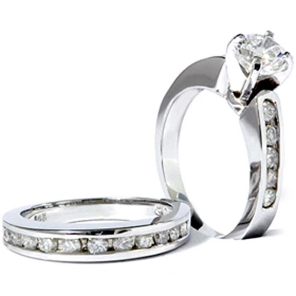 solitaire engagement ring with diamond wedding band