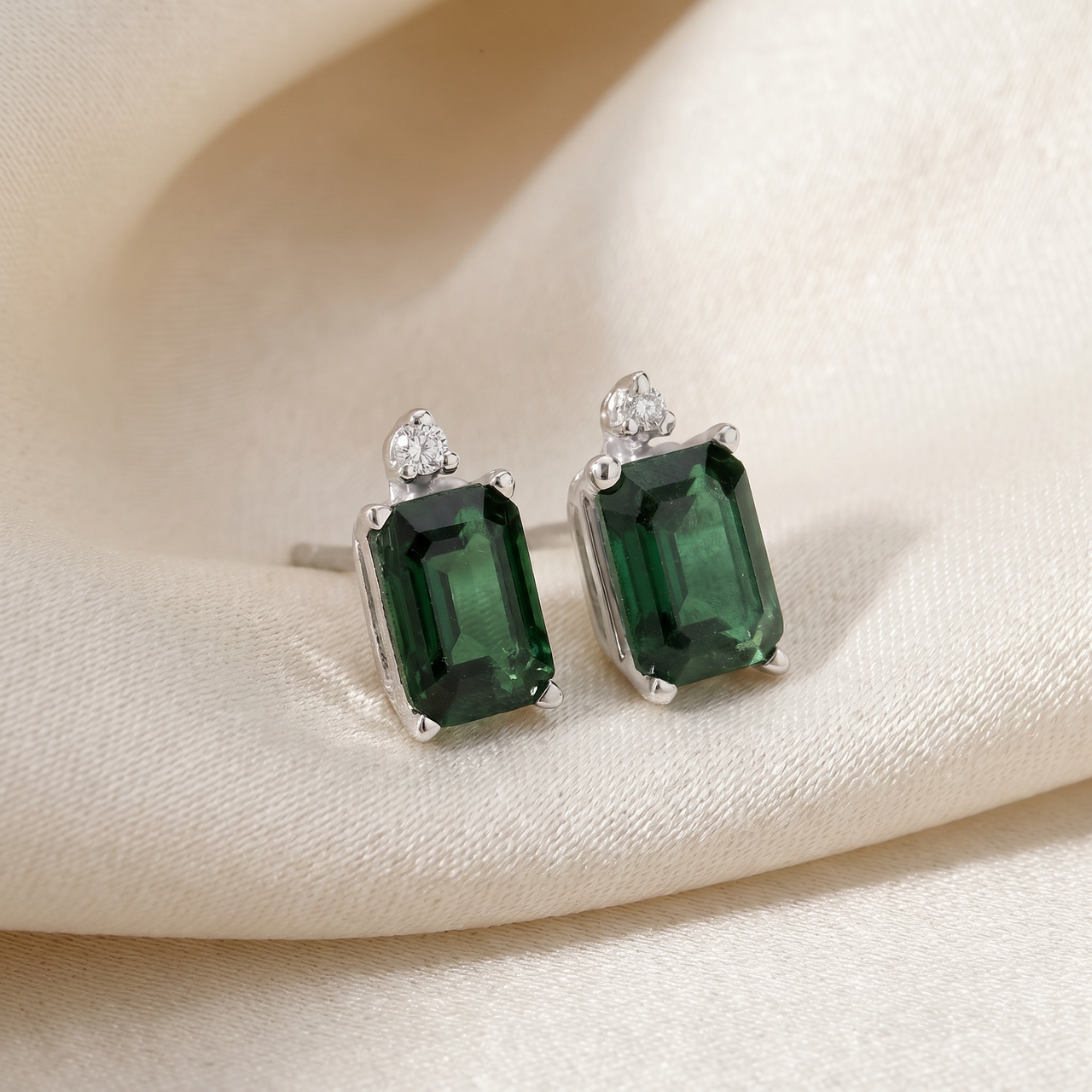 1 1/3ct Green Tourmaline Diamond Studs 14K White Gold (G-H, I2-I3)
