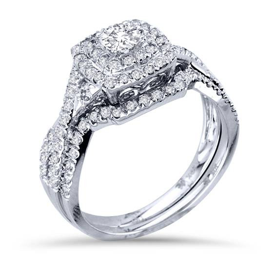 1 1/10cttw Cushion Diamond Halo Engagement Ring Set White Gold (I-J, I2-I3)