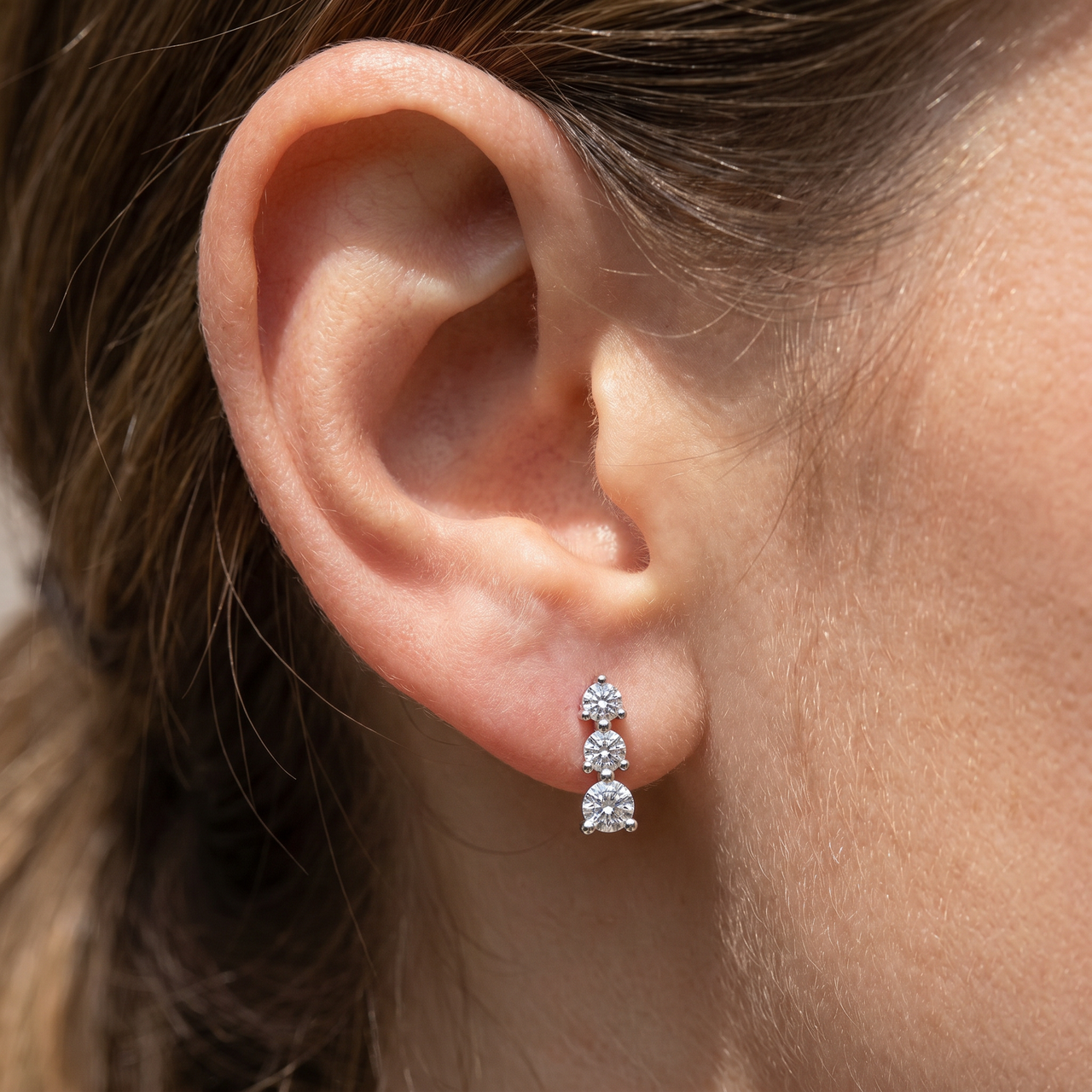 1/2ct 3 Stone Round Graduated Diamond Earrings 14K White Gold (G-H, I2-I3)