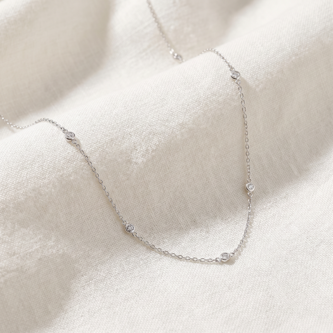 1/4ct Diamonds Bezel Station Necklace 18" 14K White Gold Womens (G-H, SI)