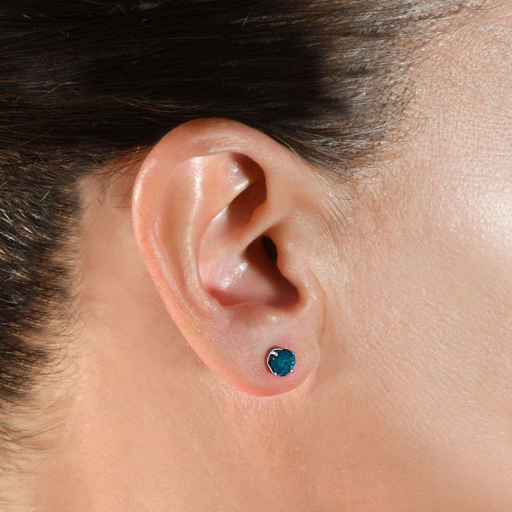 1 1/4 Ct T.W. Round Blue Diamond Studs in 14k White Gold Lab Grown (Blue, SI)