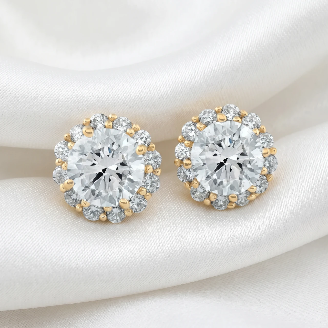 2 5/8 Ct. Round Halo Diamond Studs 14k Yellow Gold Earrings (G-H, SI)