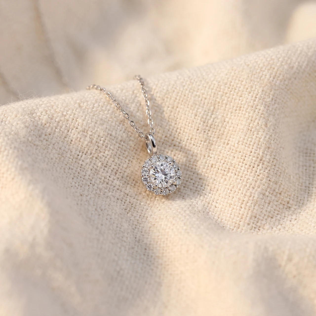 1 Ct Halo Diamond Pendant Necklace 18" 14k White Gold (G-H, I1)