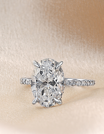 Oval engagement Rings
