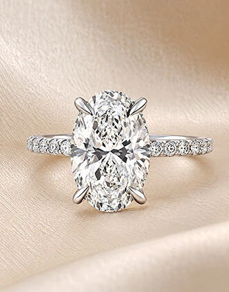Oval engagement Rings