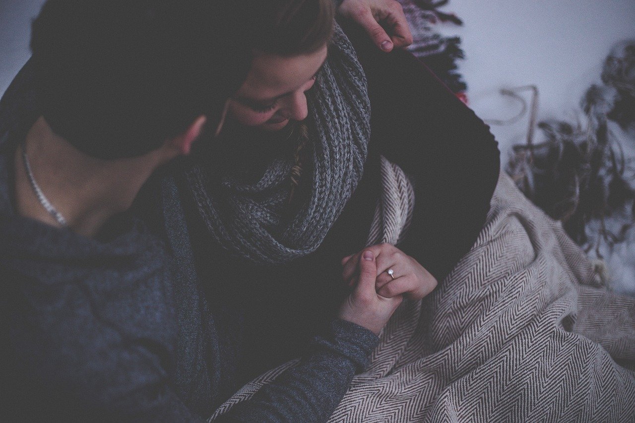 Celebrating Your Time Together: Ideas For Proposing at Home