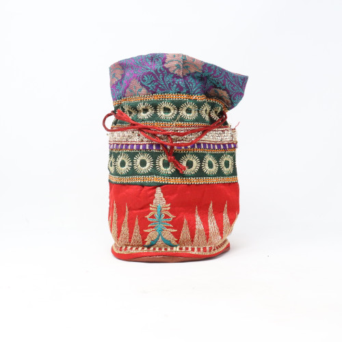 Embroidered Pouch (Bronze Bottom)