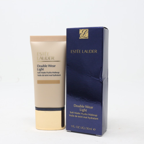 Double Wear Light Foundation