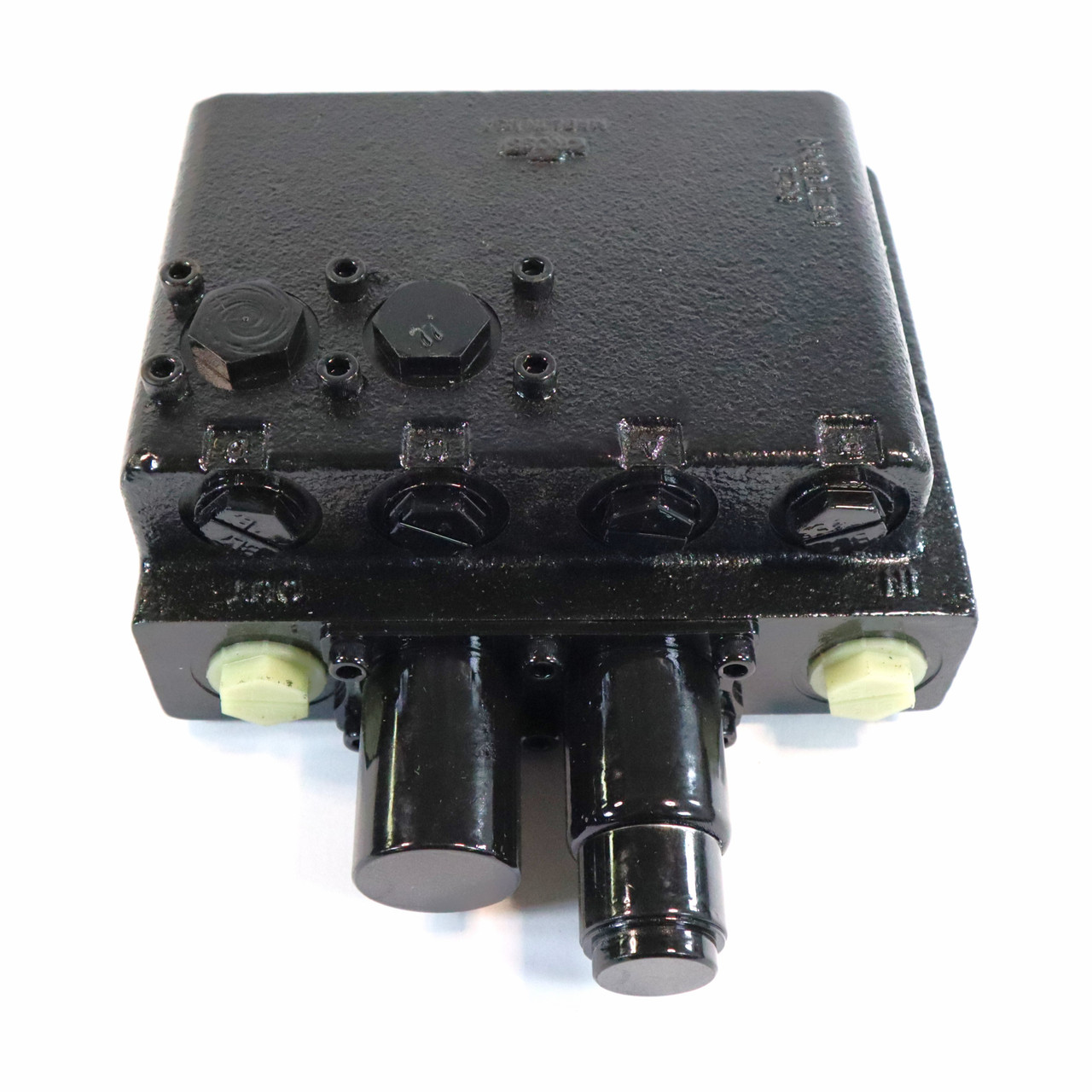 KMW05806467 - Mahindra Hydraulic Valve for 6065, 6075, 7085OS, 7095 ...
