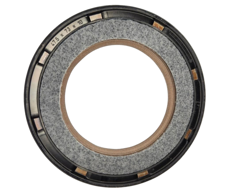 temple_r様 Mahindra Front Crankshaft Oil Seal 006015011V1 Fits 4540/4550