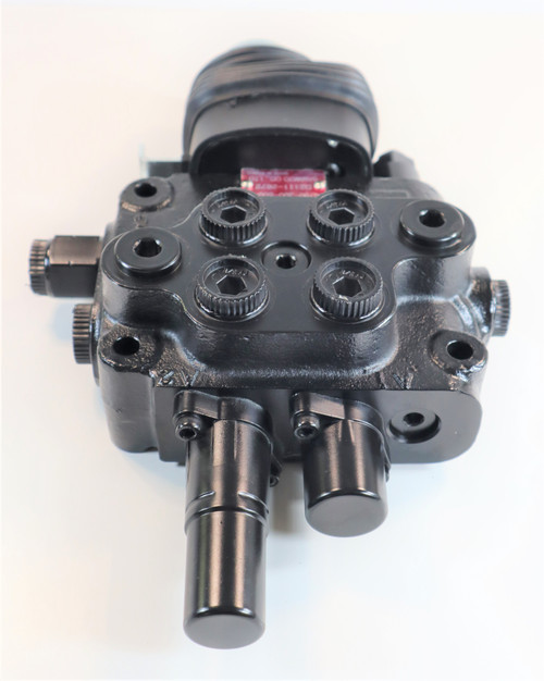 Mahindra eMax front‑end loader control valve and joystick assembly 81603005004 / 87503005002 used on eMax 20S, eMax 22, eMax 25 and TYM‑ML23L/ML25‑S loaders to control lift and bucket functions.
