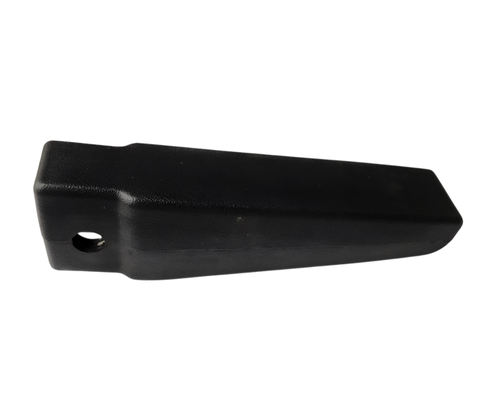 Mahindra seat arm pad assembly 007606739C1, complete OEM armrest pad for suspension seats on 3540/3550, 3640/3650, 4025, 4035, 4530, 4540, 4550, 5035, 5530, 5545, 6030 and 6530 tractors – comfort armrest from Bill’s Tractor & Equipment