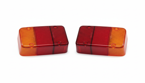 Mahindra 3‑in‑1 lamp lens set 005559440R1 and 005559441R1 includes both left‑hand and right‑hand lenses for the rear 3‑in‑1 combination tail lamp on select Mahindra 25 Series, 35 Series, 3500 Series, 4500 Series and 3600 Series tractors.