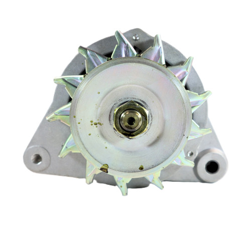 Aftermarket Mahindra alternator 40001C01 / 2900‑0500, 12‑volt internally regulated alternator that replaces OE 005557754R91 on 3505, E350, 4500/4505/5005, 5525/6025 2WD T2, 475/485/575 DI, and 4530/5530/6030/6530 4WD T2 tractors.