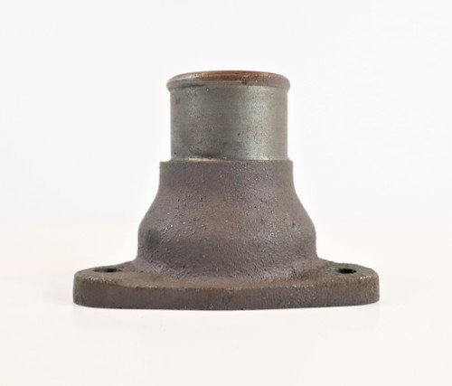 Mahindra thermostat housing cover 003065126R2 for Mahindra 25, 35, 45, 1600, 2500, 2600, 4500, 5100 Series tractors and 2023–2024 ROXOR Base and All Weather models, used in the engine cooling system to cover the thermostat and seal the coolant outlet at the cylinder head.