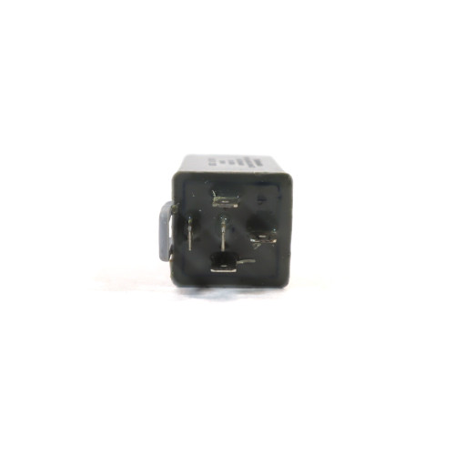 Mahindra PTO/flasher timer module E007700694D91 used in the instrument panel on 3535, 4035, 4535, 5035, 3540, 3550, 3640 and 3650 tractors to control PTO engagement timing and flasher indicator operation.
​
