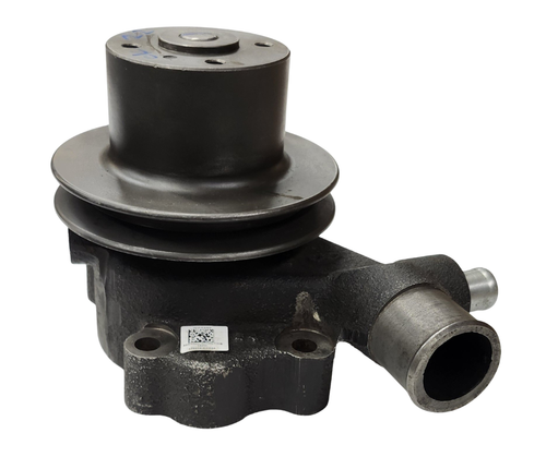 Mahindra engine water pump assembly 006016658D1 for 1533 1538 1640 2540 2545 2638 2645 3540 3550 3640 3650 tractor engine cooling systems.