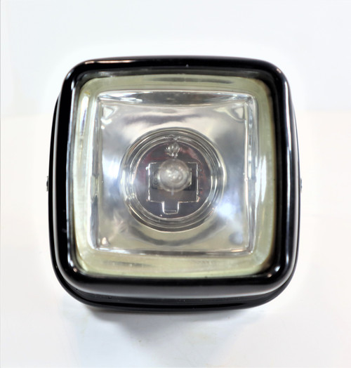 SCUTTLE LAMP ASSEMBLY FOR MAHINDRA TRACTOR (007704548D1)