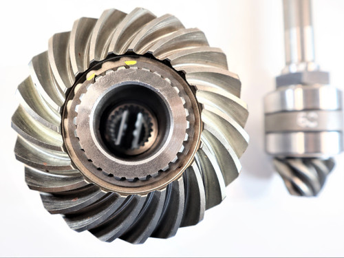 Mahindra front differential assembly 16704112001 (supersedes 16704112000) complete diff with pinion used in the front differential gears & shaft group on 10, 2500 and 2600 Series 4WD tractors including 2310–6110 and 2538–2660 models.