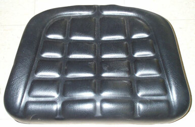 https://cdn11.bigcommerce.com/s-y76tsfzldy/images/stencil/original/products/505/16569/seat-replacement-lower-cushion-for-4505-mahindra-tractor-7__13953.1613255456.386.513_TS1050SC__99378.1631112413.jpg