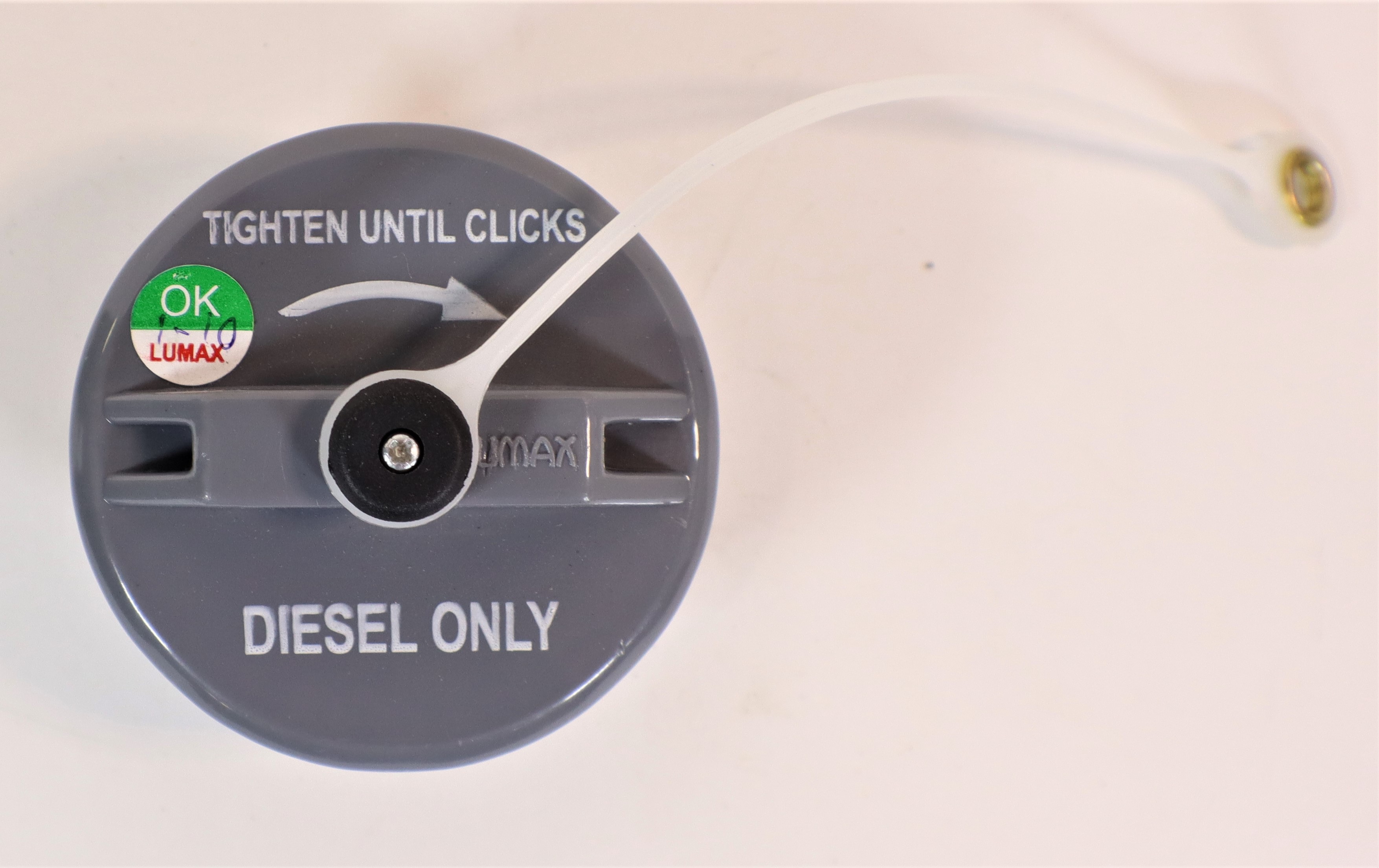 FUEL CAP FOR MAHINDRA TRACTOR (006016137D1)