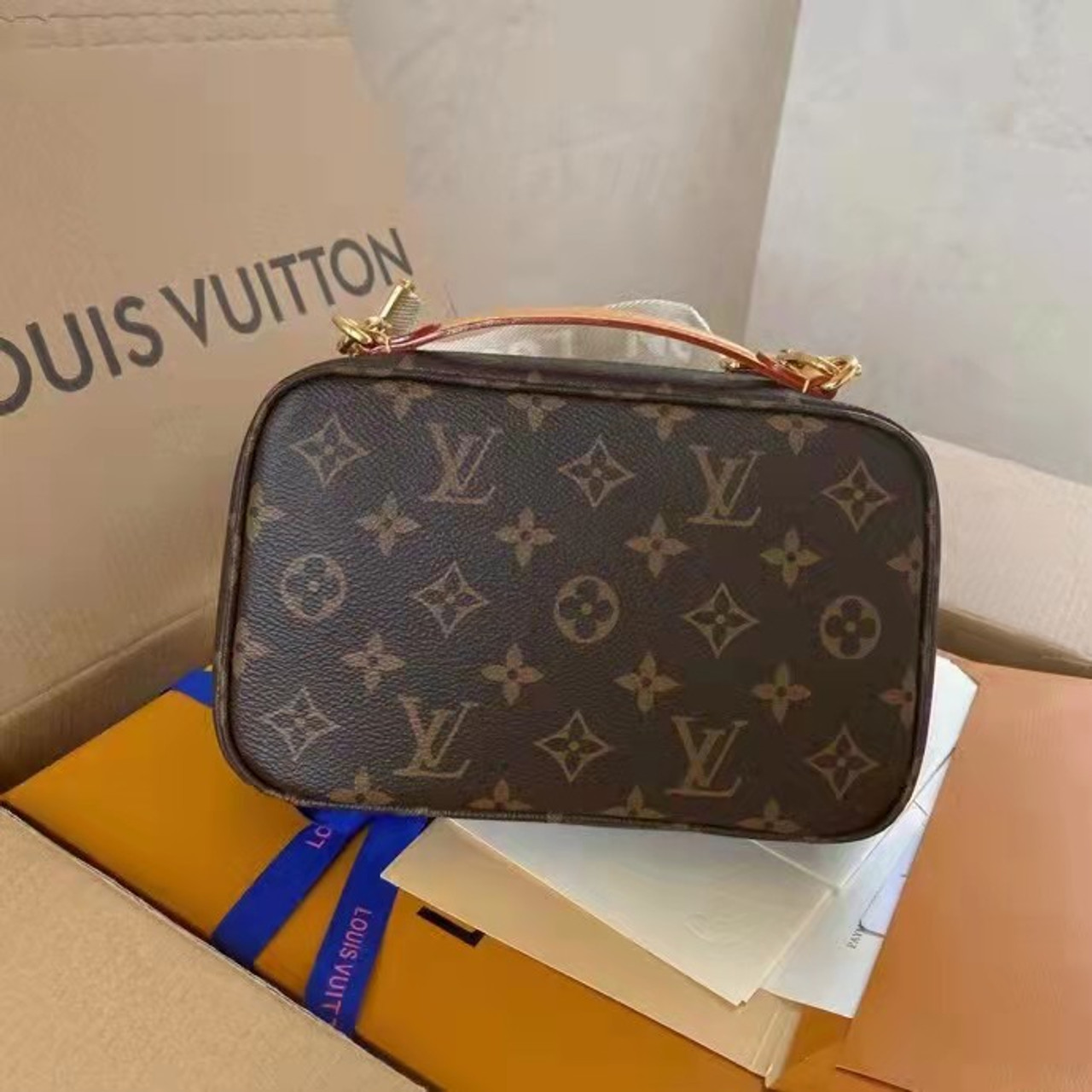 👜 LV 2 WAY BAG 👜 - Looky Premium & Topgrade Quality Bags