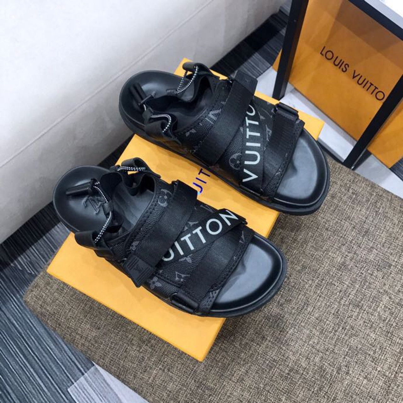 Look at these Super Cute Louis Vuitton Summer Sandals Slides Flip Flops  DHGate Replicas. Many Colors Available. Custom/Private link available. Must  have 10+ Karma. Get them now. : r/DHGateRepLadies