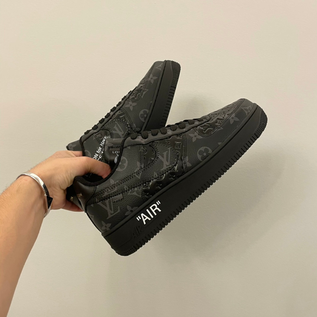 LOUIS VUITTON × Nike Air Force 1 Black , If you are interested, DM or  Whatsapp: +852 6588 2370 : r/FlexingReps
