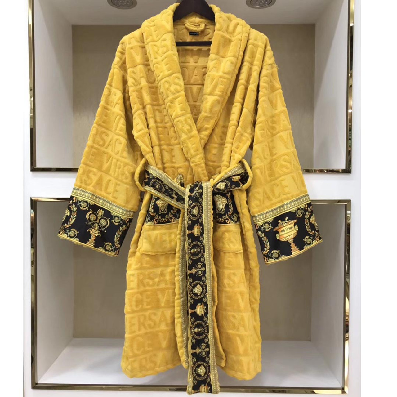 Versace's Barocco Bathrobe Bath Robe - China Replica Coat and Replica AAA  Distributors price