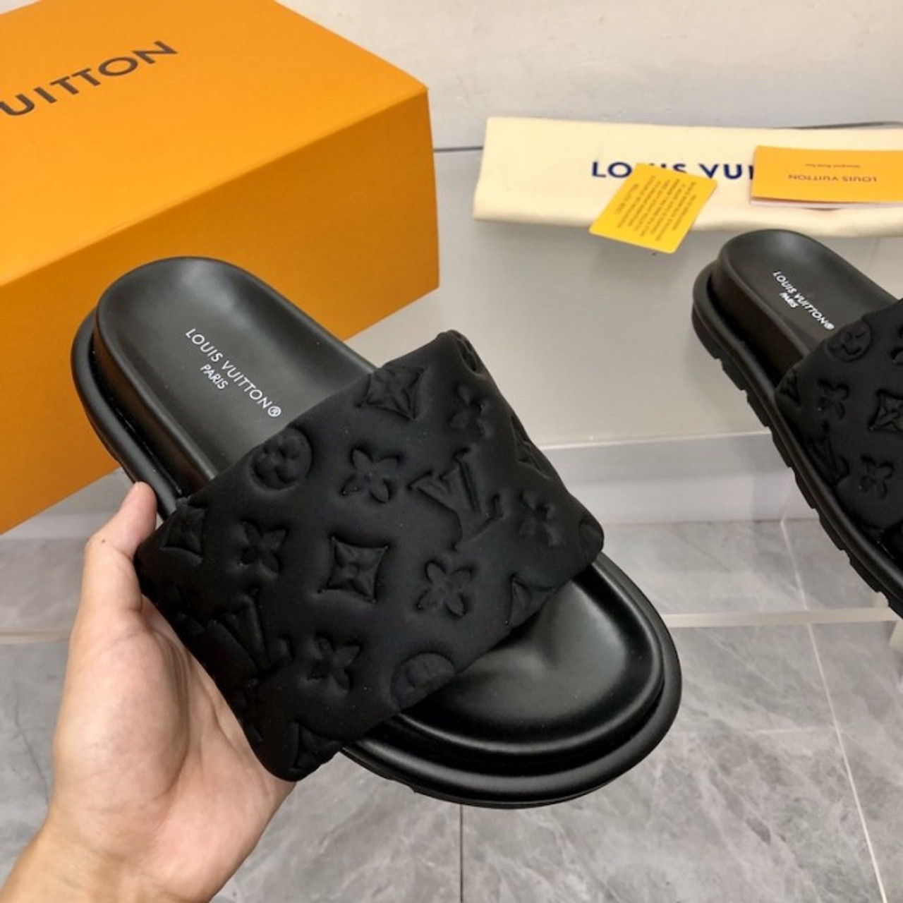 BEST QUALITY! THE MOST COMFORTABLE! LOUIS VUITTON Pool Pillow Flat Comfort  Mule/ REPLICA 