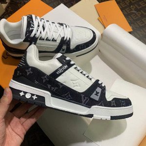 Louis Vuitton Trainer First Copy Shoe - dashingboot