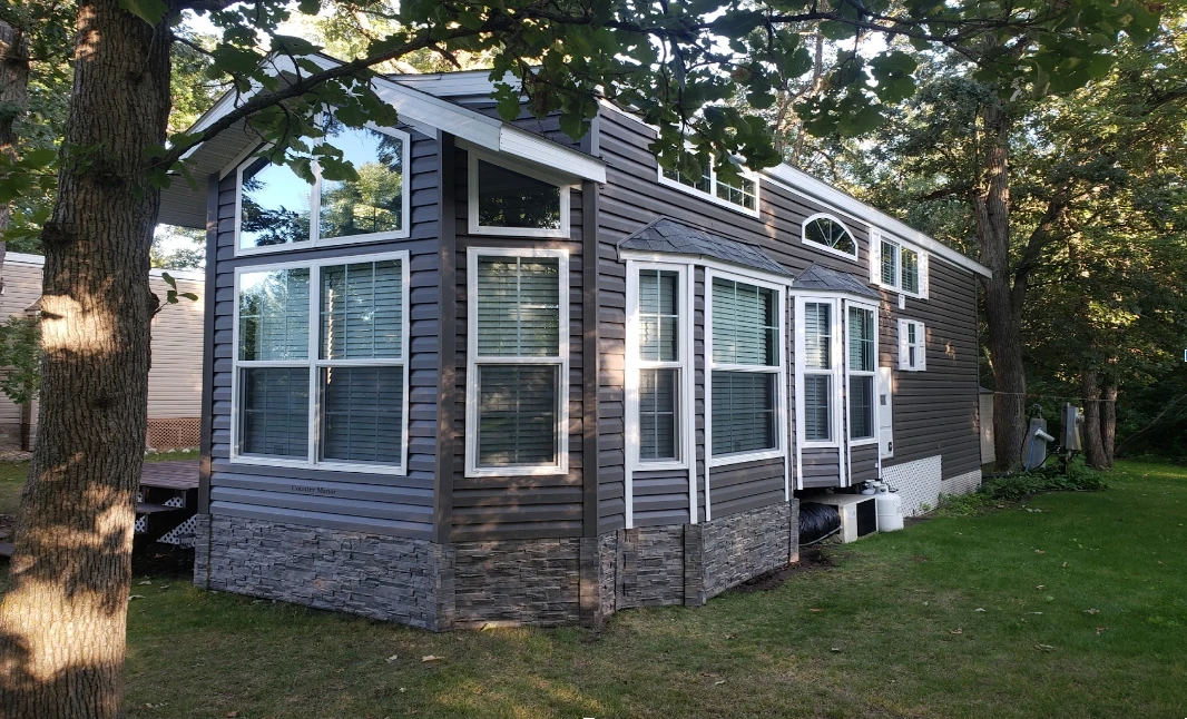 5 Attractive & Affordable Mobile Home Exterior Siding Ideas - Barron ...