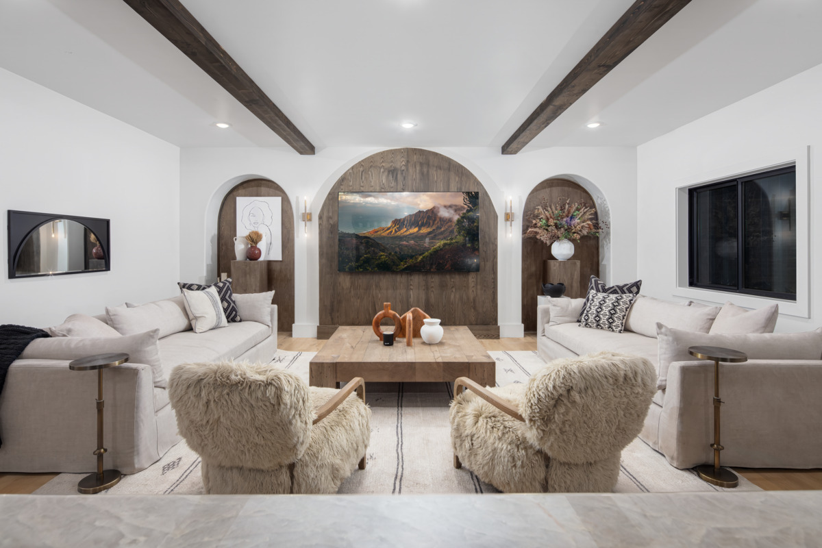 Wire Brushed Wood Beams that were finished by the customer, installed on a ceiling for a country chic farmhouse style living room