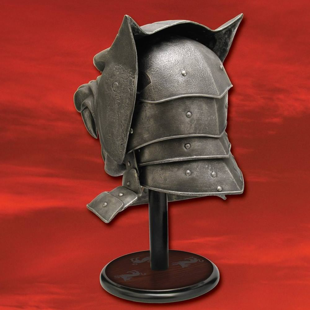 The Hound’s Helm