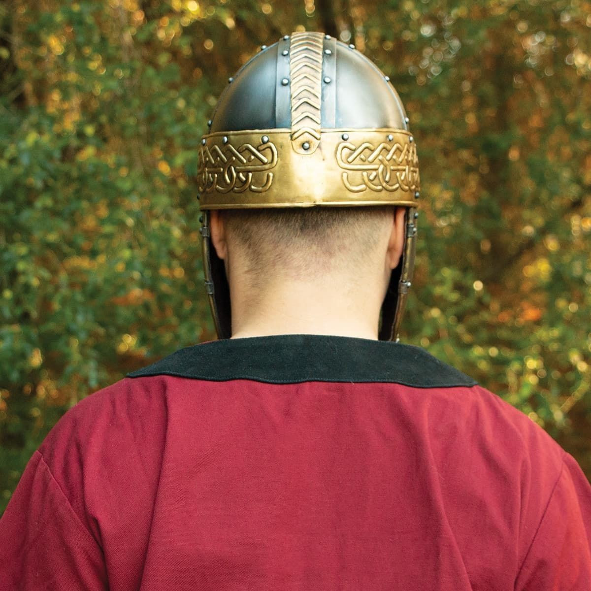 Back of Neck Detail of Viking Sommar Cotton Twill Shirt in Crimson Red