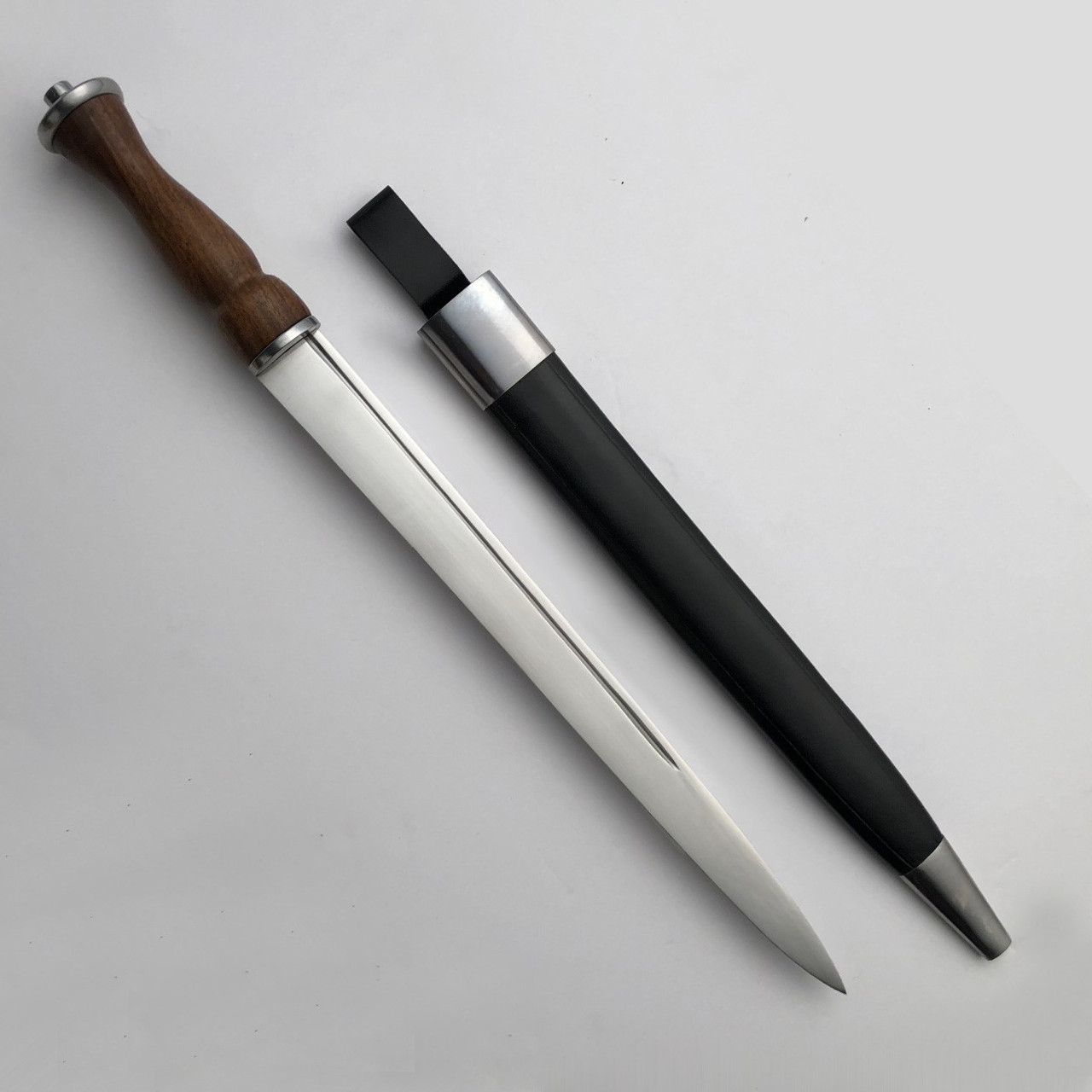 Primitive Scottish Dirk	with Scabbard