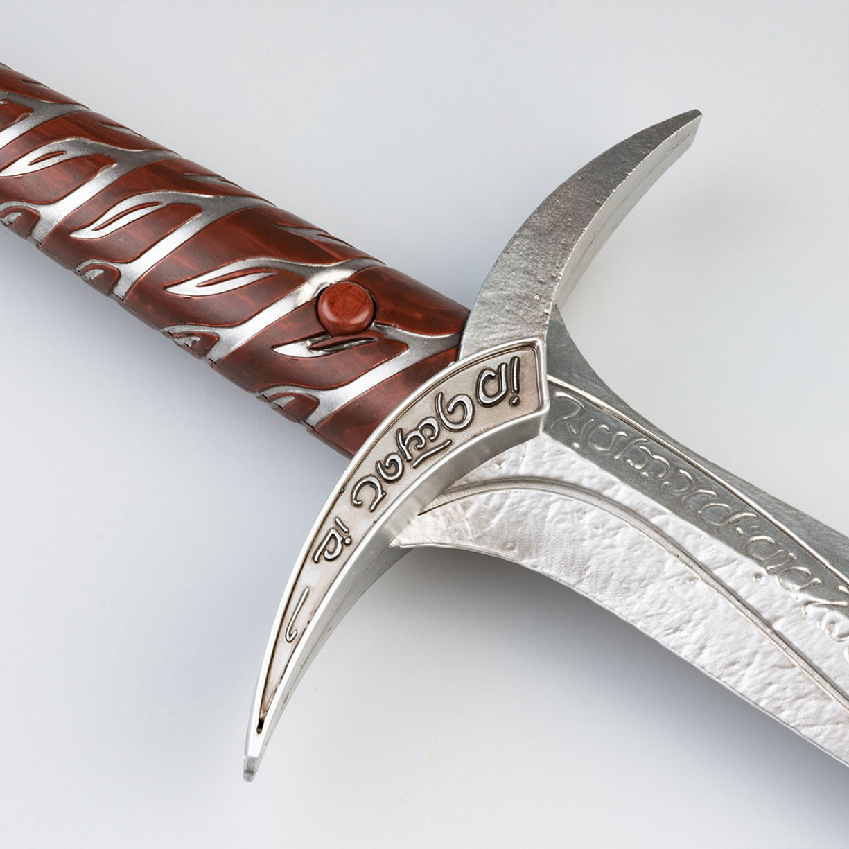 LOTR Licensed Wall Mount Sting Sword Lamp - Museum Replicas