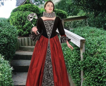 WOMEN'S CLOTHING & ACCESSORIES